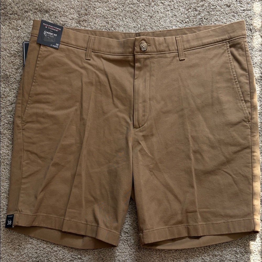 Roundtree & Yorke Tan Flat-Front Men's Shorts